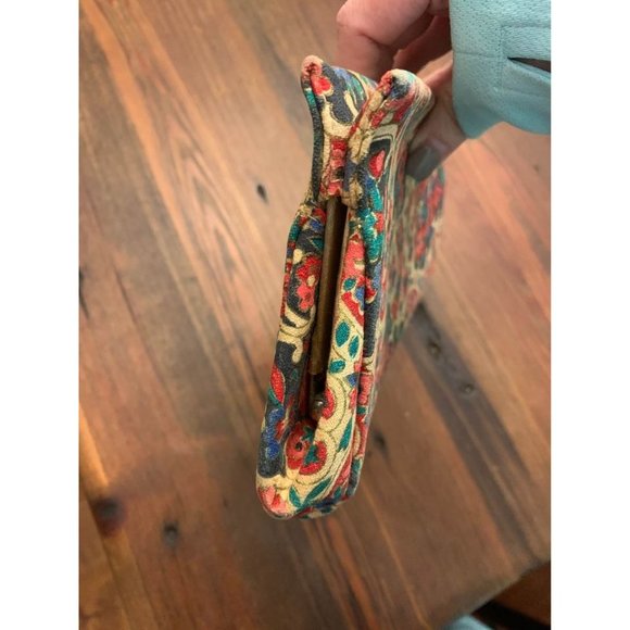 Vintage 1950’s floral clutch, spring closure, tapestry inspired - Picture 4 of 7